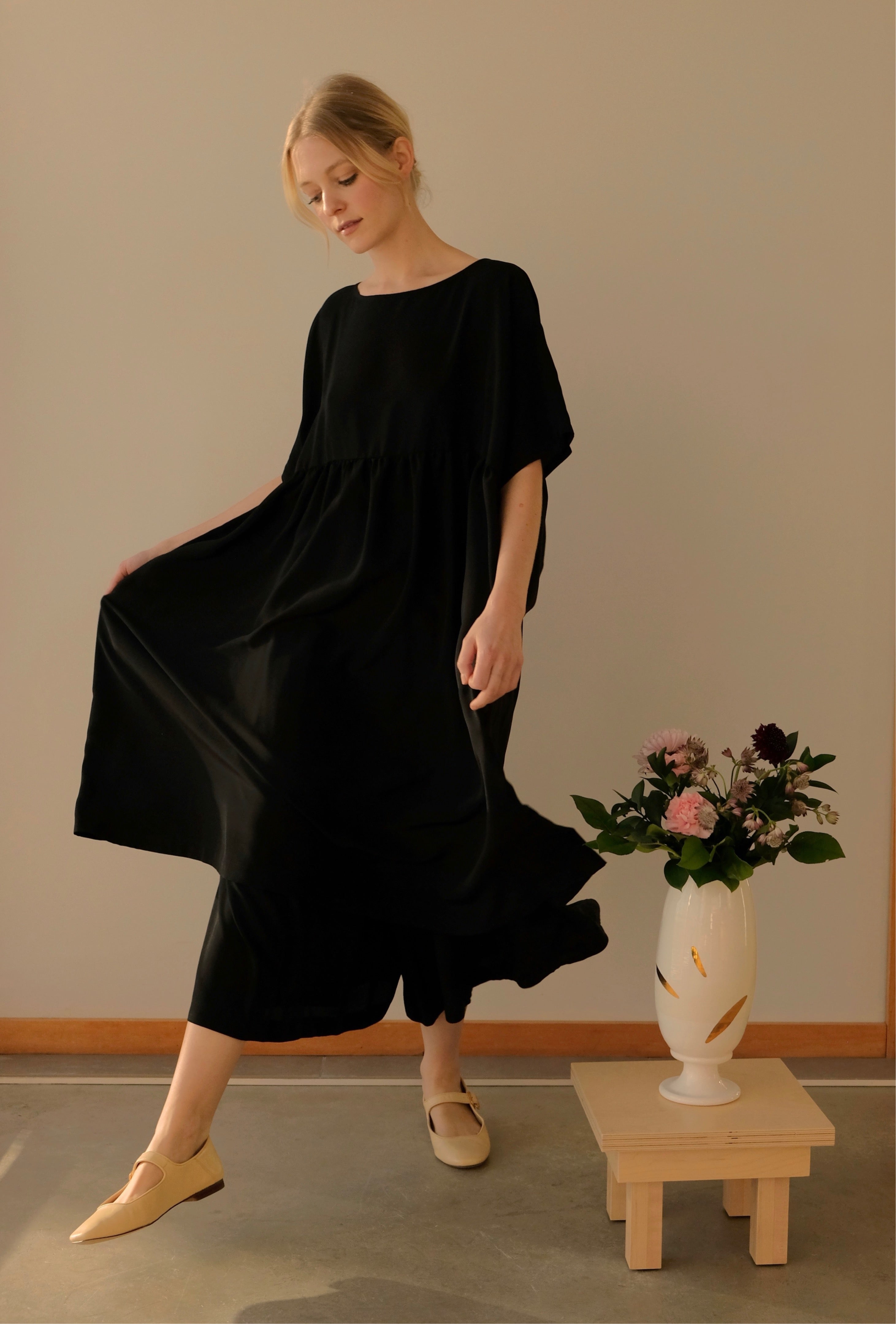 Robe classique Cécilia — soie noire