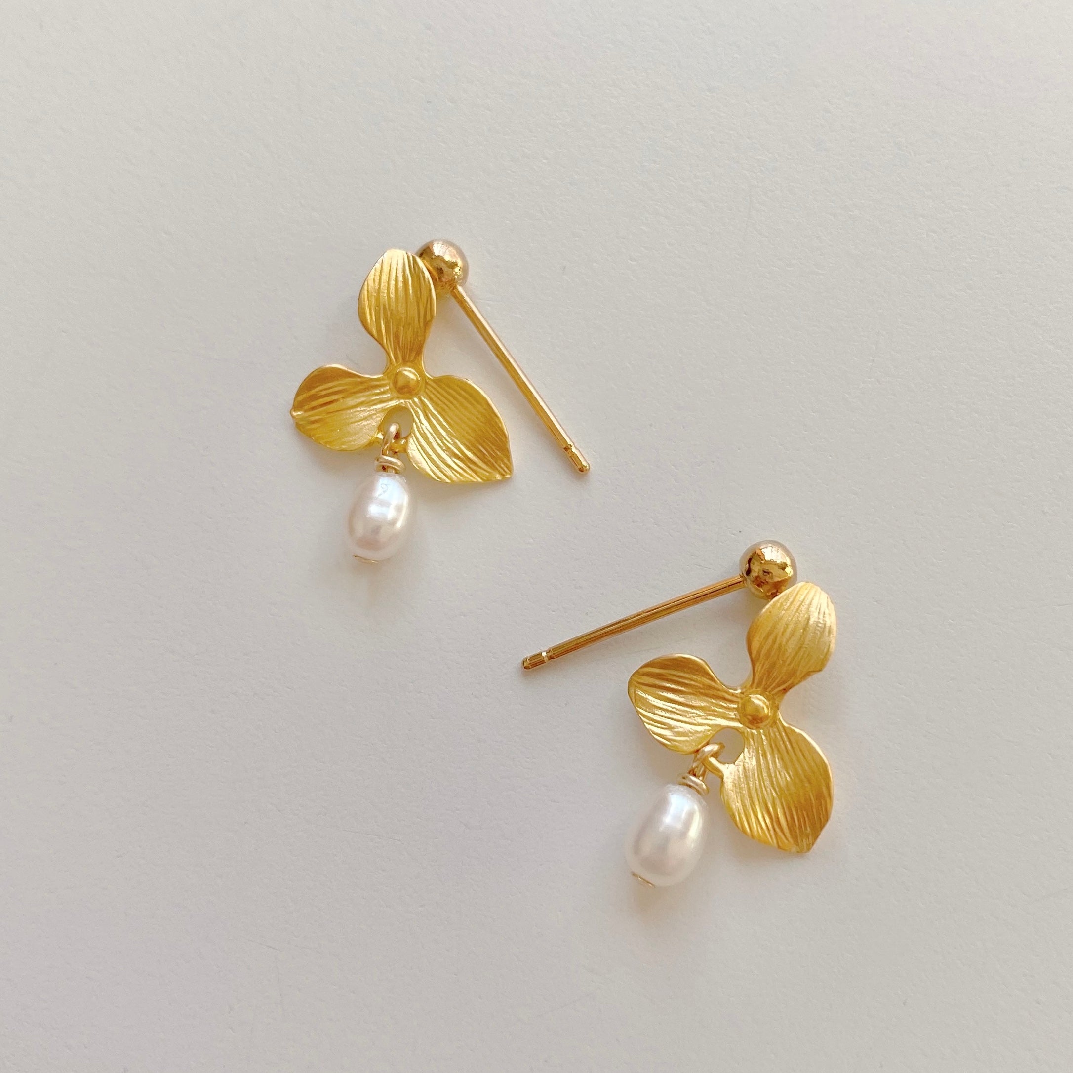 Annette Earrings — Pearls